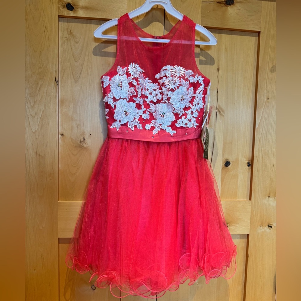 Narianna Red and White Floral Cocktail Dress